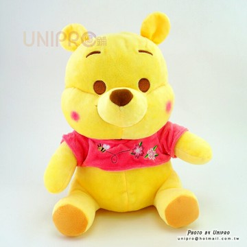 【UNIPRO】櫻花限定版 小熊維尼 花衣 坐姿 33公分 絨毛玩偶 娃娃 Winnie the Pooh 禮物 維尼 迪士尼正版授權 季節限定