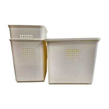 FAmILyLIFE 生活 加厚可疊加防塵附輪收納盒3件組 1630g  S(26.5 x 18.4 x 13.7cm) 2個 + XL(37 + 27 + 24.2cm)  白色  1組