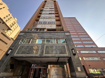 五塊厝苓雅運動園區雙捷運站★武廟兩房尬車位｜高雄市苓雅區中正一路