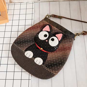 Kiro貓‧小黑貓 先染布 彈片口金 拼布小斜背/手機包【270074】