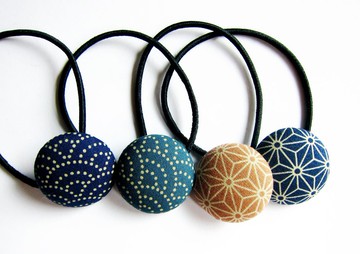 兒童髮飾 手作布包鈕釦髮束髮圈 日式傳統花樣 四入組 鬆緊帶髮圈