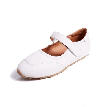 KOKKO甜美鬆弛運動休閒瑪莉珍鞋白色