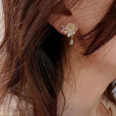 超目玉 匿名配送 レディース 人気 最高級ジルコニア 揺れる「愛の輝