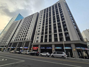 鳳山文山特區青年商圈高樓層正向南三房｜高雄市鳳山區文衡路