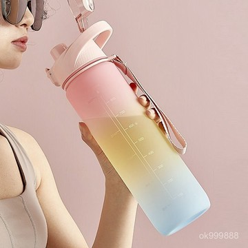【臺灣出貨】噴霧水杯 塑料杯 可愛水杯 耐摔水杯戶外水杯 運動水杯 運動水壺  便攜水杯 吸管杯 卡通水杯 情侶水杯 3
