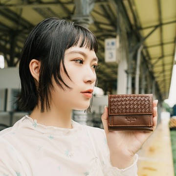 【二十週年限定】小文藝扣式真皮編織短夾-三色(075055WI)