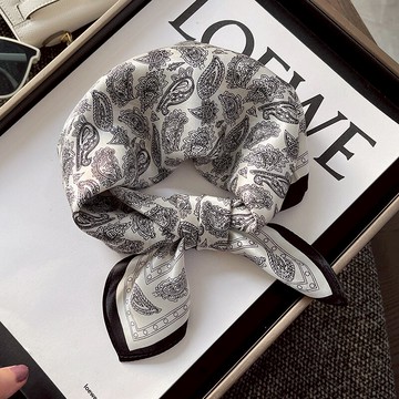 真絲洋氣百搭女絲巾春秋薄款小方巾100%桑蠶絲領巾圍巾送禮