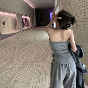 女生套裝 寬鬆套裝 兩件套 套裝 舒適套裝 女生套裝 寬鬆套裝 兩件套 套裝 舒適套裝 掛脖吊帶T恤背心女外穿套裝夏辣妹
