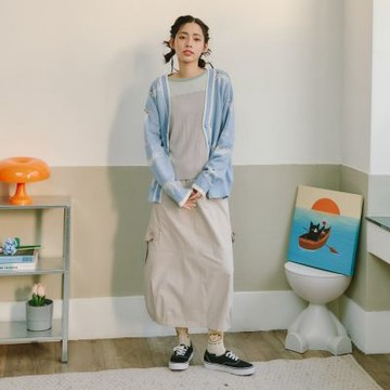 【Dailo】拉拉狗頭口袋抽皺下擺工中長裝裙 黑 卡 咖