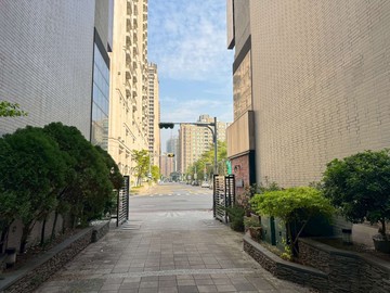 農16公園高檔生活圈近輕軌站寧靜大車墅｜高雄市鼓山區裕誠路