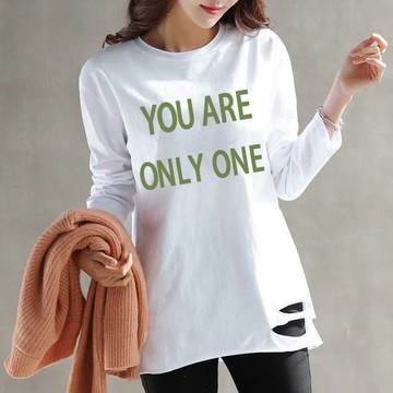 胖胖美依 印花上衣 長袖T卹 中長款 破洞 時尚T卹 S-2XL新款中長款圓領破洞下擺內搭上衣-9037.