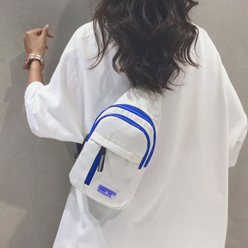 日系潮牌男生運動休閑帆布胸包