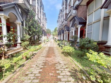 近66快速路金陵華城別墅｜桃園市平鎮區金陵路三段