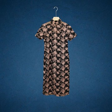 二手 古董訂製 黑 網眼 粉色刺繡 胸前透膚 開衩 短袖 旗袍 CA801