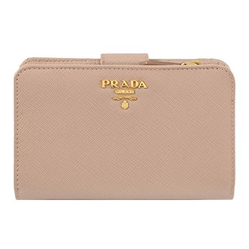 PRADA 1ML225 經典金屬LOGO防刮皮革扣式零錢中夾.柔粉