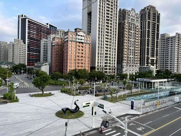 內惟車站旁｜無公設｜低總價｜前鋒國宅三房｜高雄市鼓山區九如四路