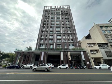 『寶鴻清美金店面』質感6米寬附雙平面車位｜台中市西區公館路