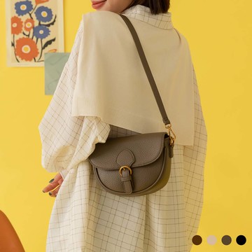 天藍小舖-復古皮帶釦荔枝紋馬鞍包-共4色-$490【A17175066】