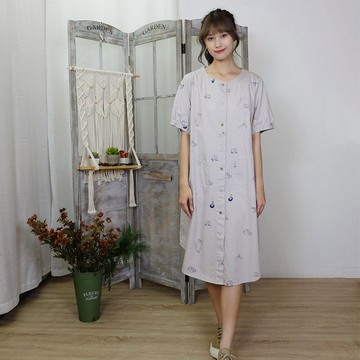 花木馬日系女裝圓領襯衫式滿版印花日系休閒洋裝