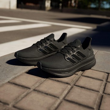 ADIDAS ULTRABOOST 5 男女 慢跑鞋 黑