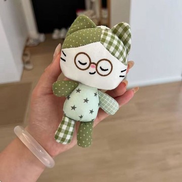 台灣出貨 手工布藝小貓 佈藝小貓毛絨掛件 可愛貓咪公仔 鑰匙圈 包包吊飾 女生禮物 生日禮物 可愛掛件 熱門掛件 禮物