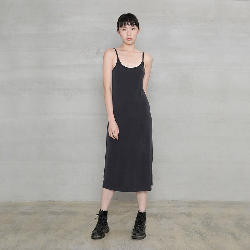 卓然真我細肩帶針織洋裝 Alternative Girl Strappy Knit Dress