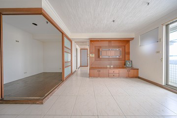 低總價‼️三房＋B1平車高樓裝潢雙陽台｜高雄市左營區榮成三街