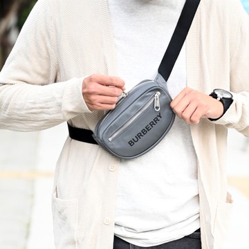 BURBERRY 巴寶莉  印字大LOGO素色尼龍拉鍊斜腰包/胸口包(灰)