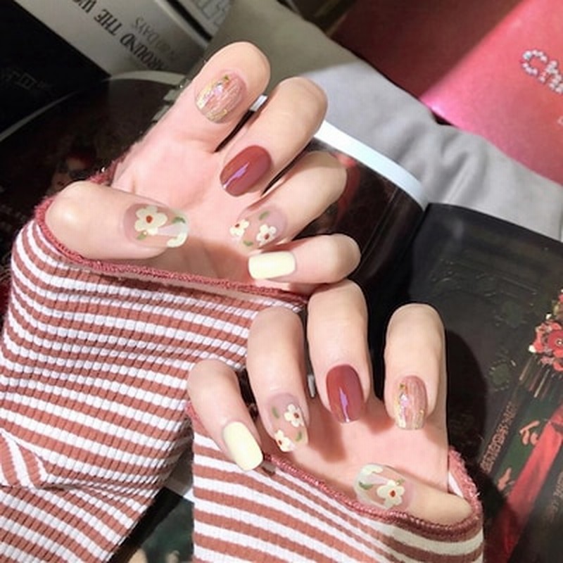 小輪の黄花ネイルチップ つけ爪 ショート オーバル フルカバー かわいいネイル 通販 Lineポイント最大1 0 Get Lineショッピング