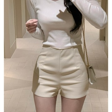 🇰🇷Korea韓國連線·正韓 顯瘦高腰素面皮短褲 皮褲 短褲 高腰短褲 合身短褲 素面短褲 小短褲 基本款 百搭 秋冬