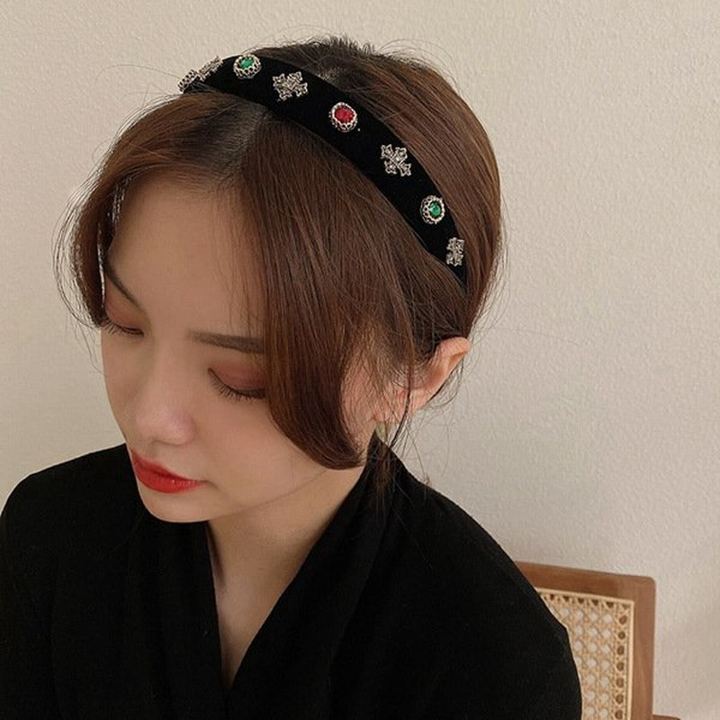 即納あり ベロアビジューカチューシャ ブラック 韓国系 ファッション レディース 通販 Lineポイント最大0 5 Get Lineショッピング