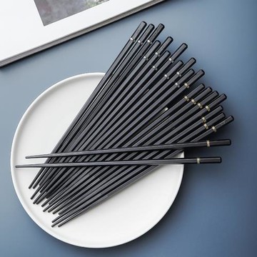 北歐網紅合金筷子家用個性創意日式高檔防莓快子尖頭公筷一人一筷