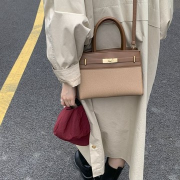 風度嚴選❤️ 拼接斜挎包女 2026夏季新款 時尚簡約小方包 手提單肩包 撞色設計休閒