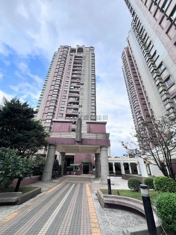 潤泰生活大師二房平車｜新北市淡水區大忠街