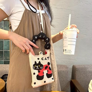 三日內出貨❤️愛心公益【幸福狗流浪中途協會】紅衣黑貓針織斜跨手機包 迷你手提包 單肩小側背包 手拎包  幫助苗栗流浪貓狗協會 情人節 禮物 生日禮物  咪妮手作甜點店公益合作