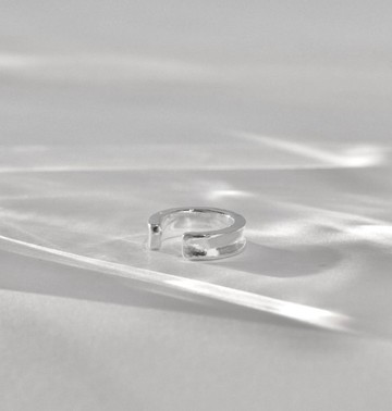 I 客製化 I  開放式曲面尾戒 999純銀 刻字 耳骨夾 中性