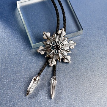 暮雪 保羅領帶 Bolo Tie 真皮 皮革項鍊 皮繩領帶 長項鍊 雪花