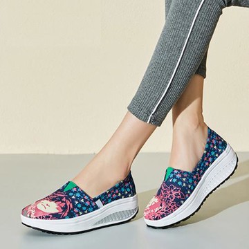 老北京布鞋女春夏季新款帆布搖搖鞋女厚底帆布鞋女一腳蹬軟底布鞋