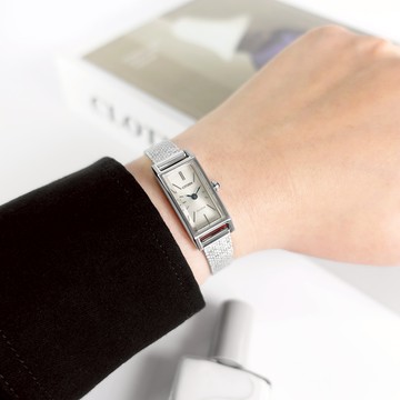 CITIZEN 星辰表 / EG7040-58A / 光動能 復古長形 小巧典雅 米蘭編織不鏽鋼手錶 象牙白色 14mm
