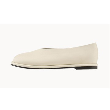 PRE-ORDER SPUR 圓頭扁平平底鞋 QA7018_SP (Ivory)