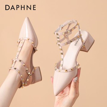達芙妮鉚釘高跟鞋女2024年爆款春秋尖頭性感羅馬風一字扣粗跟單鞋