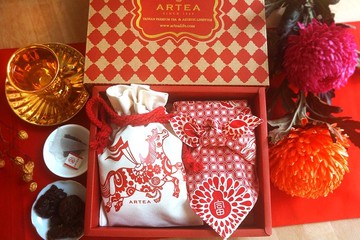 新年禮盒馬年【 馬上亨通 旺來富來】茶食禮盒(5款好茶+鳳梨果乾