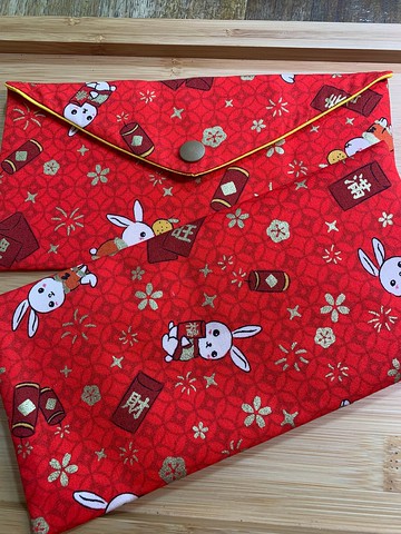 文青風萬用袋-錢兔似錦 閃亮紅 禮物 收納紅包 衛生棉收納袋 存摺