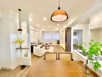 鼎中文藻商圈旁｜次高樓層採光佳｜翻新3+1房好宅｜高雄市三民區鼎新路