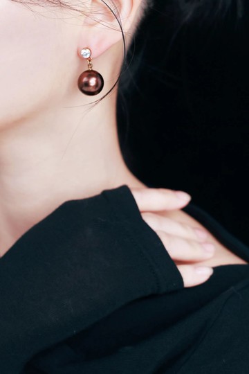 COR-DATE / 圓鑽珍珠搖曳耳環 / 咖啡色