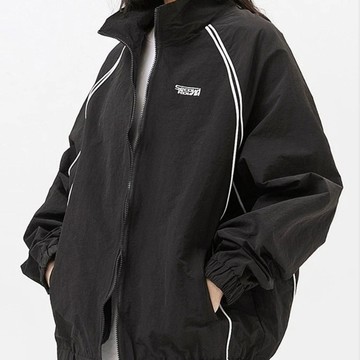【Comoon】美式復古 刺繡LOGO 風衣外套 立領夾克 尼龍 風衣 街頭男孩 穿搭 外套 情侶