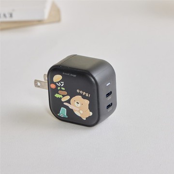 嗚比的朋友在地漢堡GaN 45W Type-C雙孔充電頭