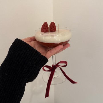 【 Light Candle 】造型蠟燭 | 閃閃發亮的草莓香檳