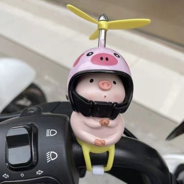 【臺灣出貨】電動車載擺件卡通小豬裝飾品自行車柯基可愛配飾皮卡丘頭盔竹蜻蜓