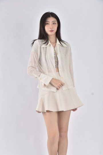 (S) 富貴榮華排扣白色長袖上衣